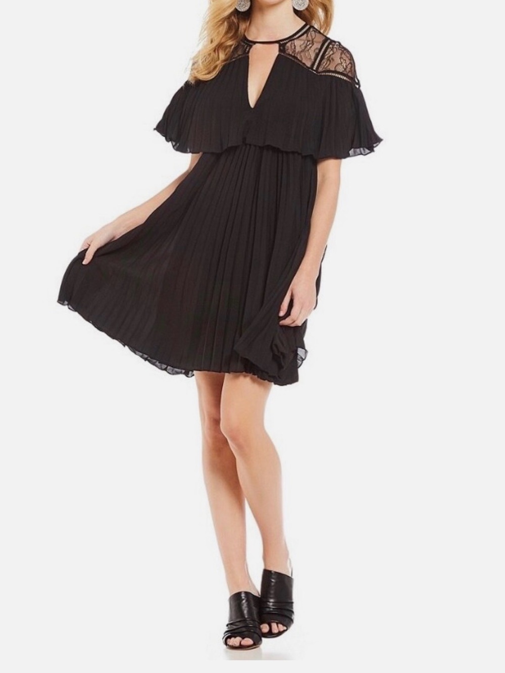 Gianni Bini Brie Pleated Trapeze Lace Cutout V-Neck A-Line Dress